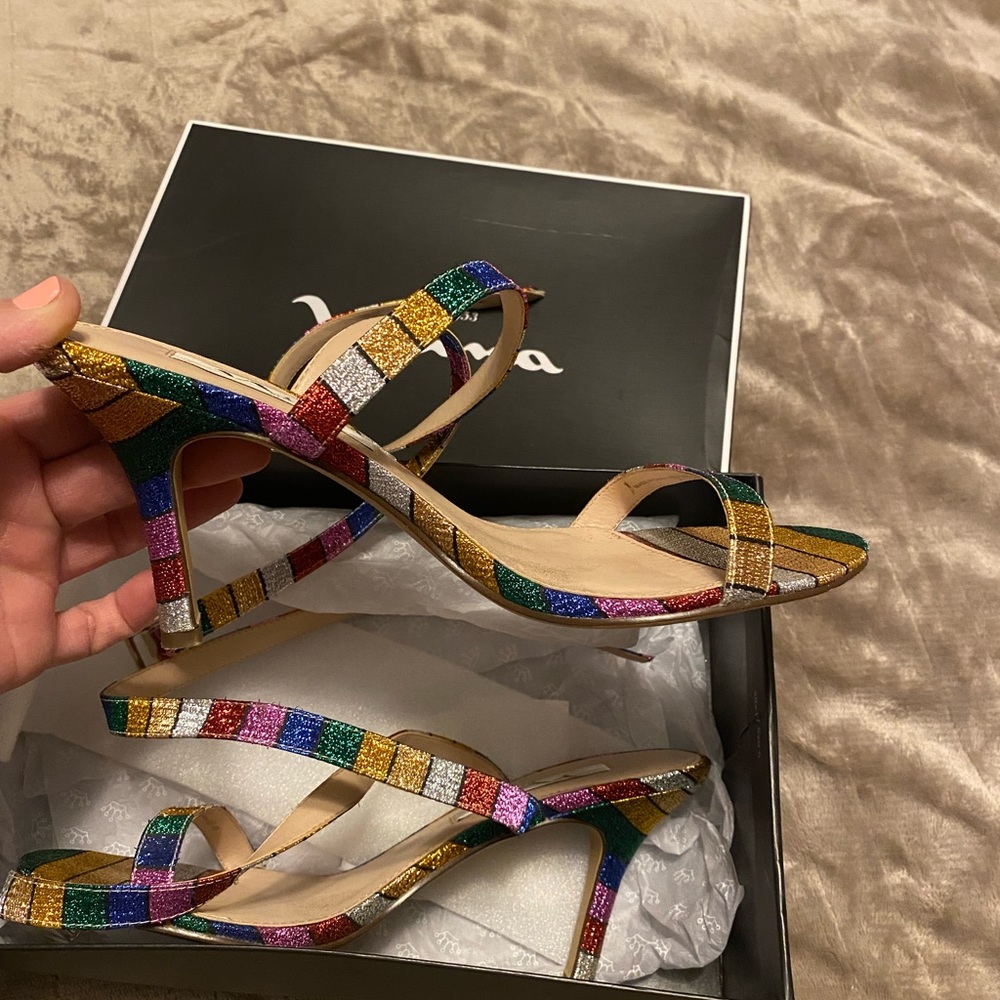 Multiple colored Vanna rainbow kitten heel - Picture 4 of 4